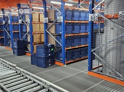 Mezzanine riiulid: suurendage kõrgusega ruumi, kahekordis...